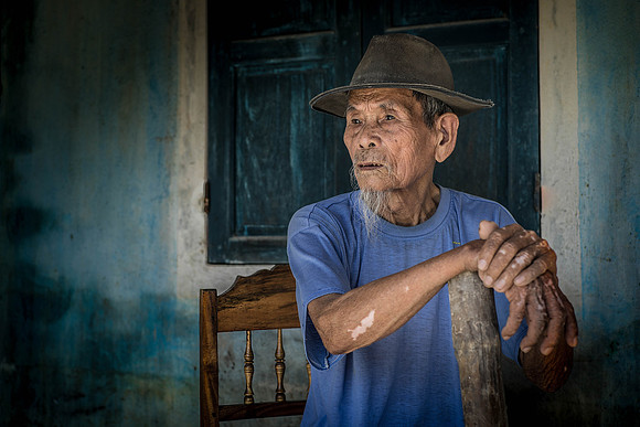 People from Vietnam and Thailand