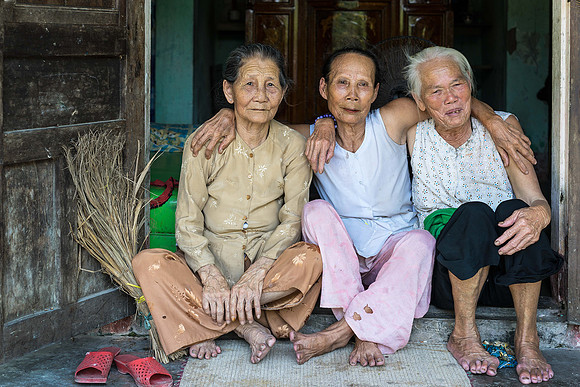People from Vietnam and Thailand