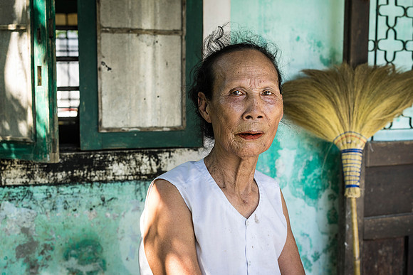 People from Vietnam and Thailand