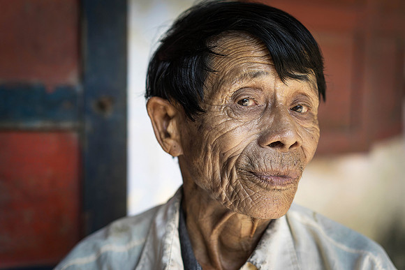 People from Vietnam and Thailand