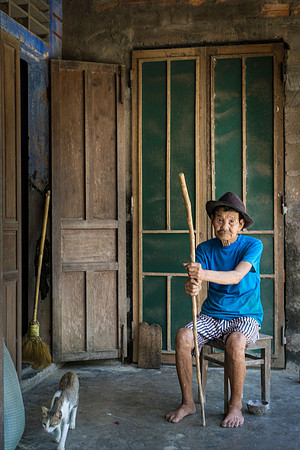 People from Vietnam and Thailand