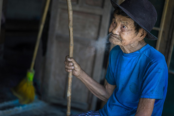 People from Vietnam and Thailand