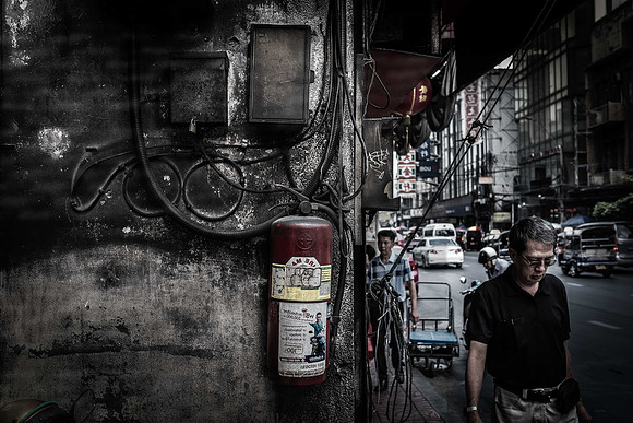 People from Vietnam and Thailand