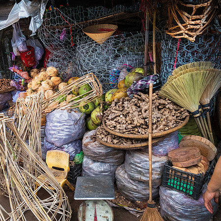 People from Vietnam and Thailand