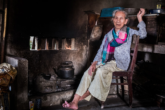 People from Vietnam and Thailand