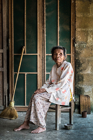 People from Vietnam and Thailand