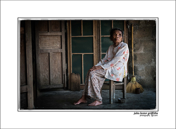People from Vietnam and Thailand