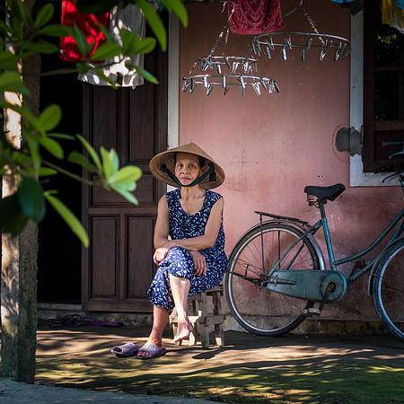 People from Vietnam and Thailand