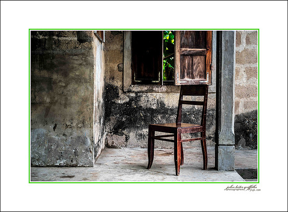 People from Vietnam and Thailand