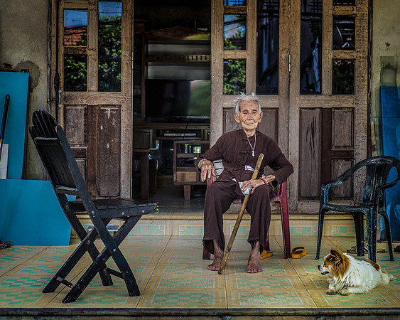 People from Vietnam and Thailand